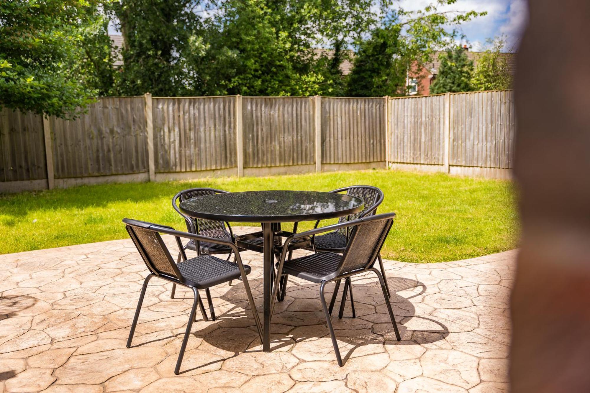 Brook Meadow House, 4 Bed House, Manchester Astley  Екстериор снимка